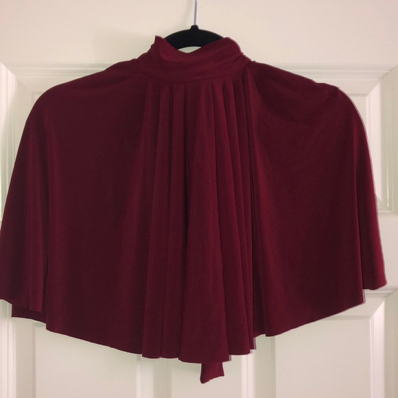 Cape 2 piece set - Picture 2 of 4